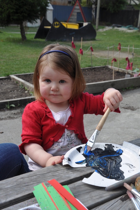 Isabella Mcgregor paints her Dishy Fishy 